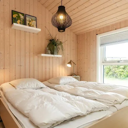 8 Person In Lokken-by Traum * Løkken