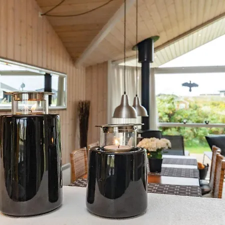 Holiday home Clxix