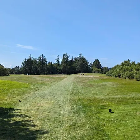 8 Person In Lokken-by Traum * Løkken