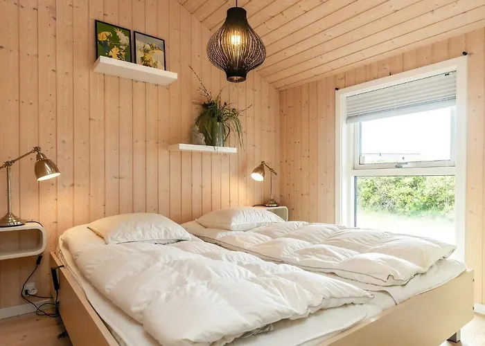 8 Person In Lokken-by Traum * Løkken